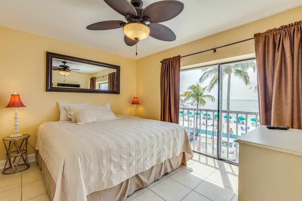Pierview Hotel And Suites フォートマイヤーズビーチ エクステリア 写真