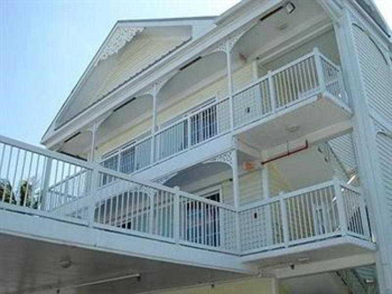 Pierview Hotel And Suites フォートマイヤーズビーチ エクステリア 写真