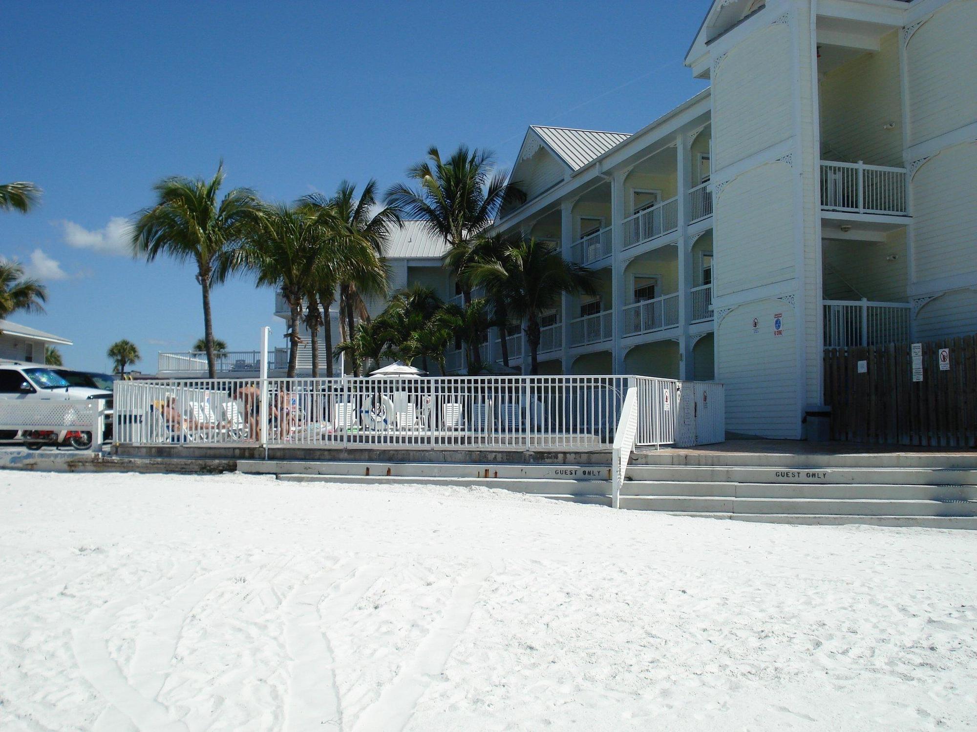 Pierview Hotel And Suites フォートマイヤーズビーチ エクステリア 写真