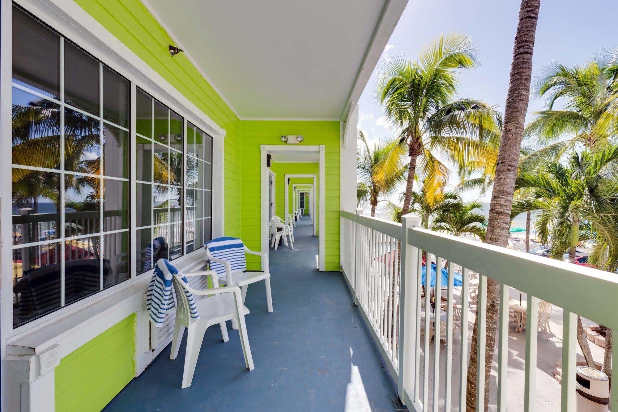 Pierview Hotel And Suites フォートマイヤーズビーチ エクステリア 写真