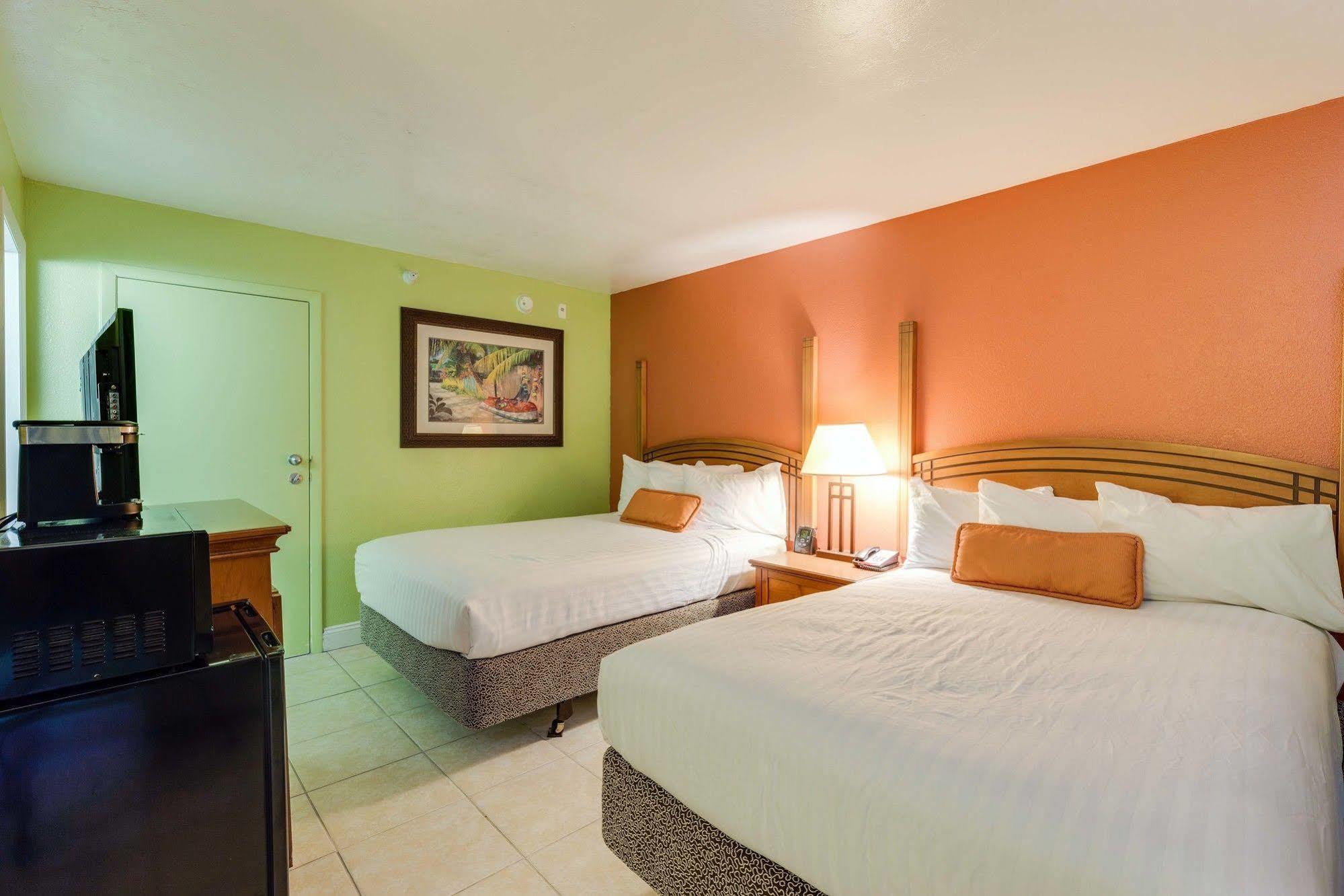 Pierview Hotel And Suites フォートマイヤーズビーチ エクステリア 写真