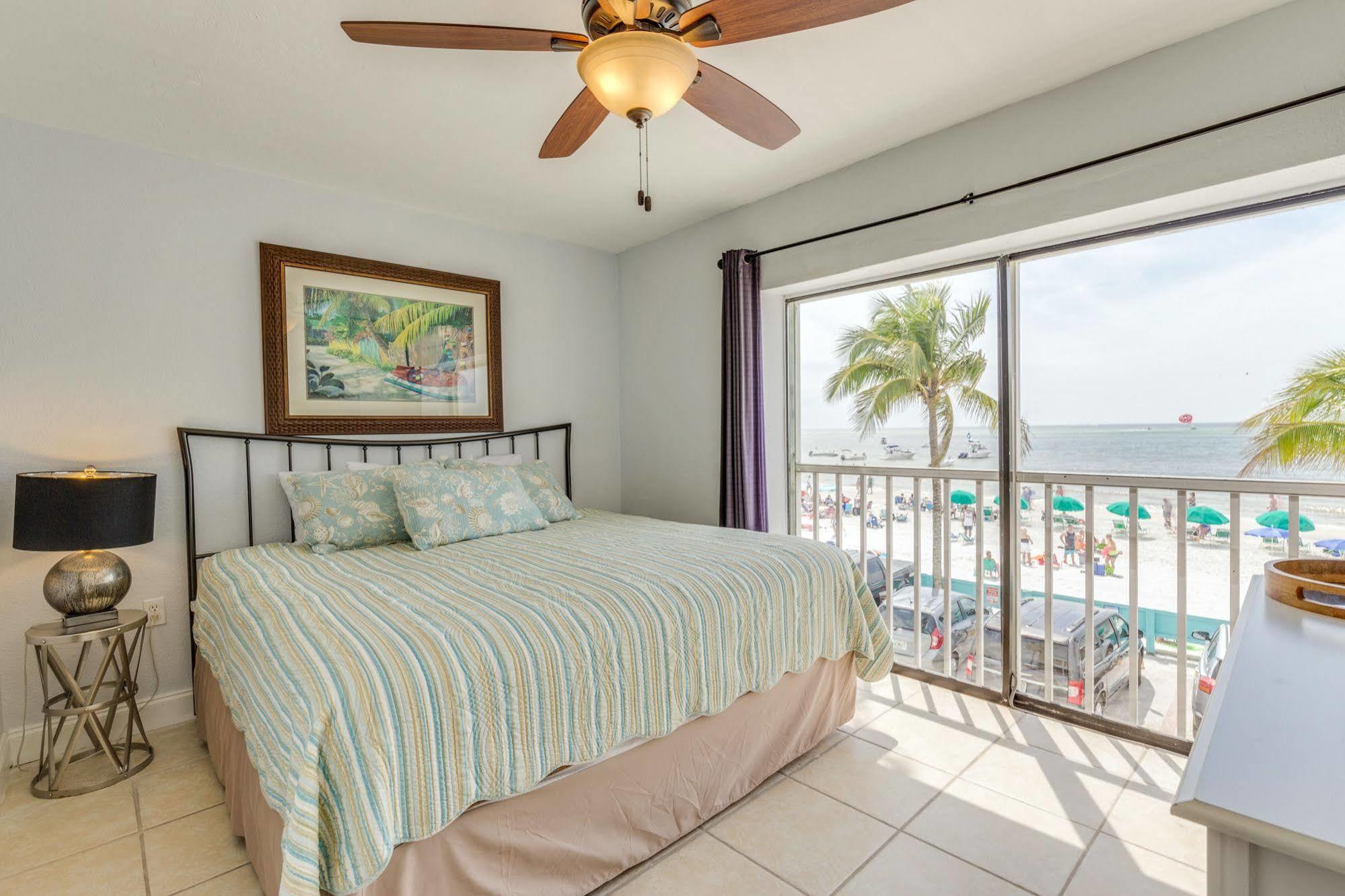 Pierview Hotel And Suites フォートマイヤーズビーチ エクステリア 写真