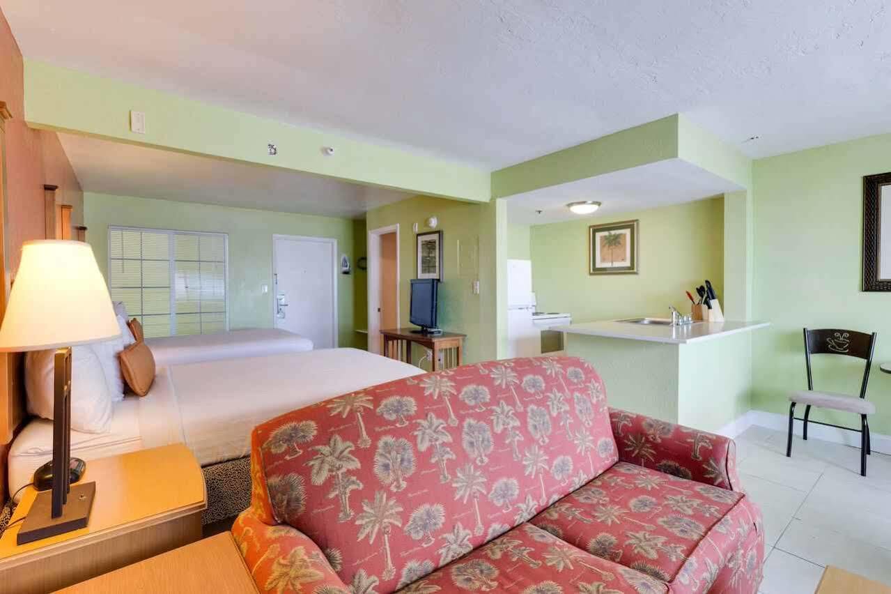 Pierview Hotel And Suites フォートマイヤーズビーチ エクステリア 写真