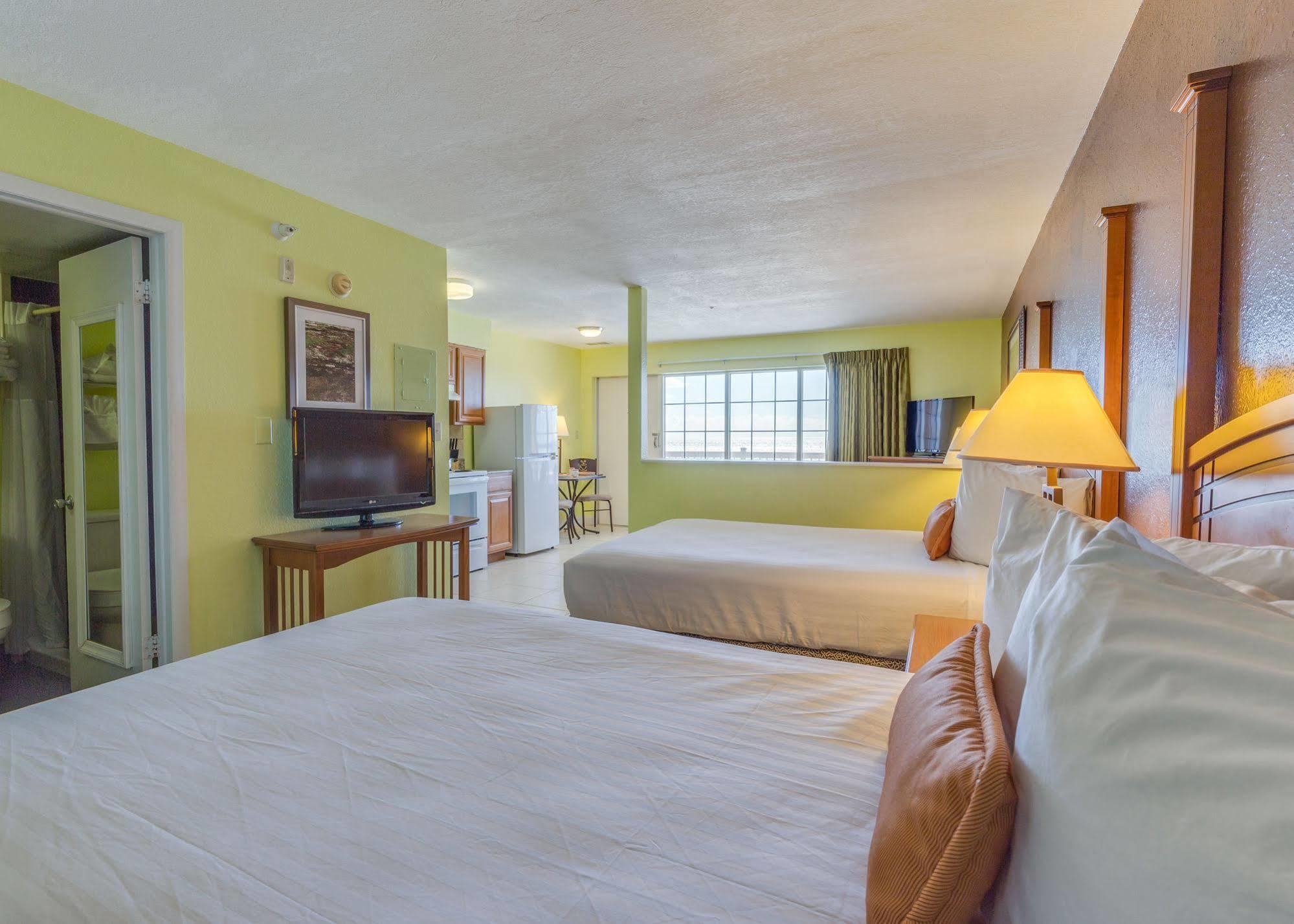 Pierview Hotel And Suites フォートマイヤーズビーチ エクステリア 写真