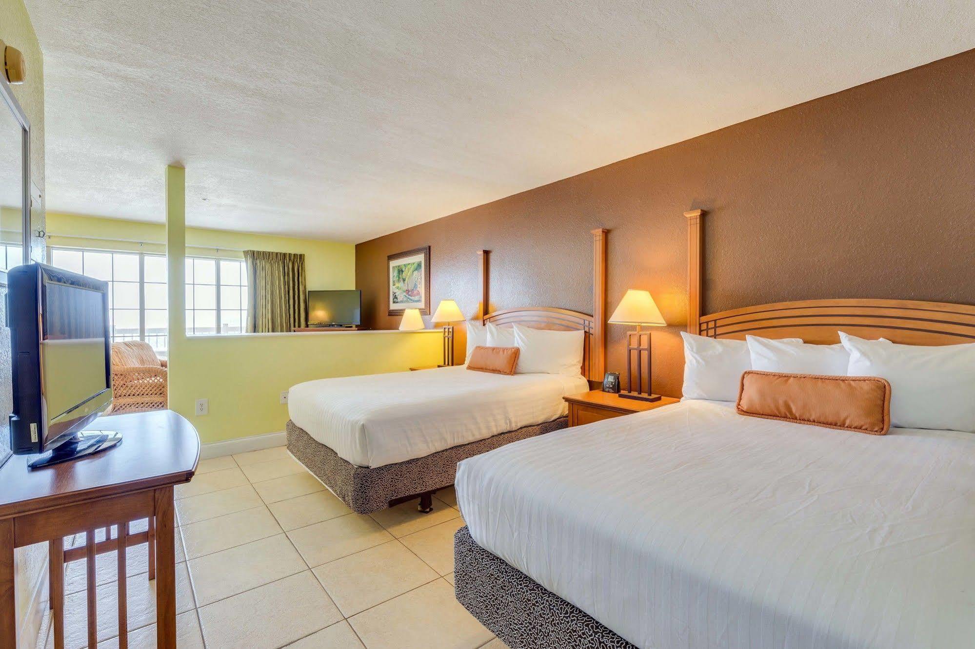 Pierview Hotel And Suites フォートマイヤーズビーチ エクステリア 写真
