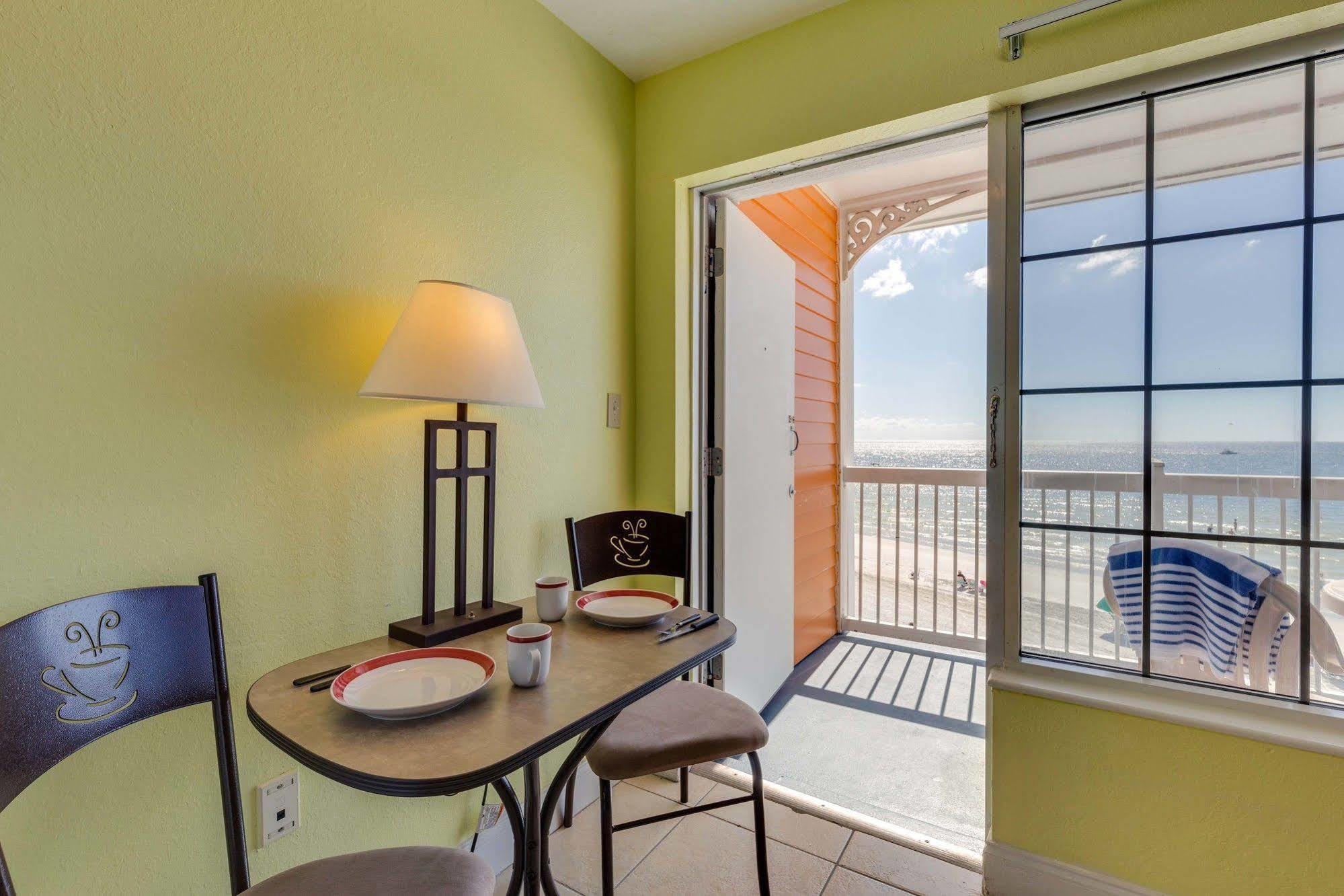 Pierview Hotel And Suites フォートマイヤーズビーチ エクステリア 写真