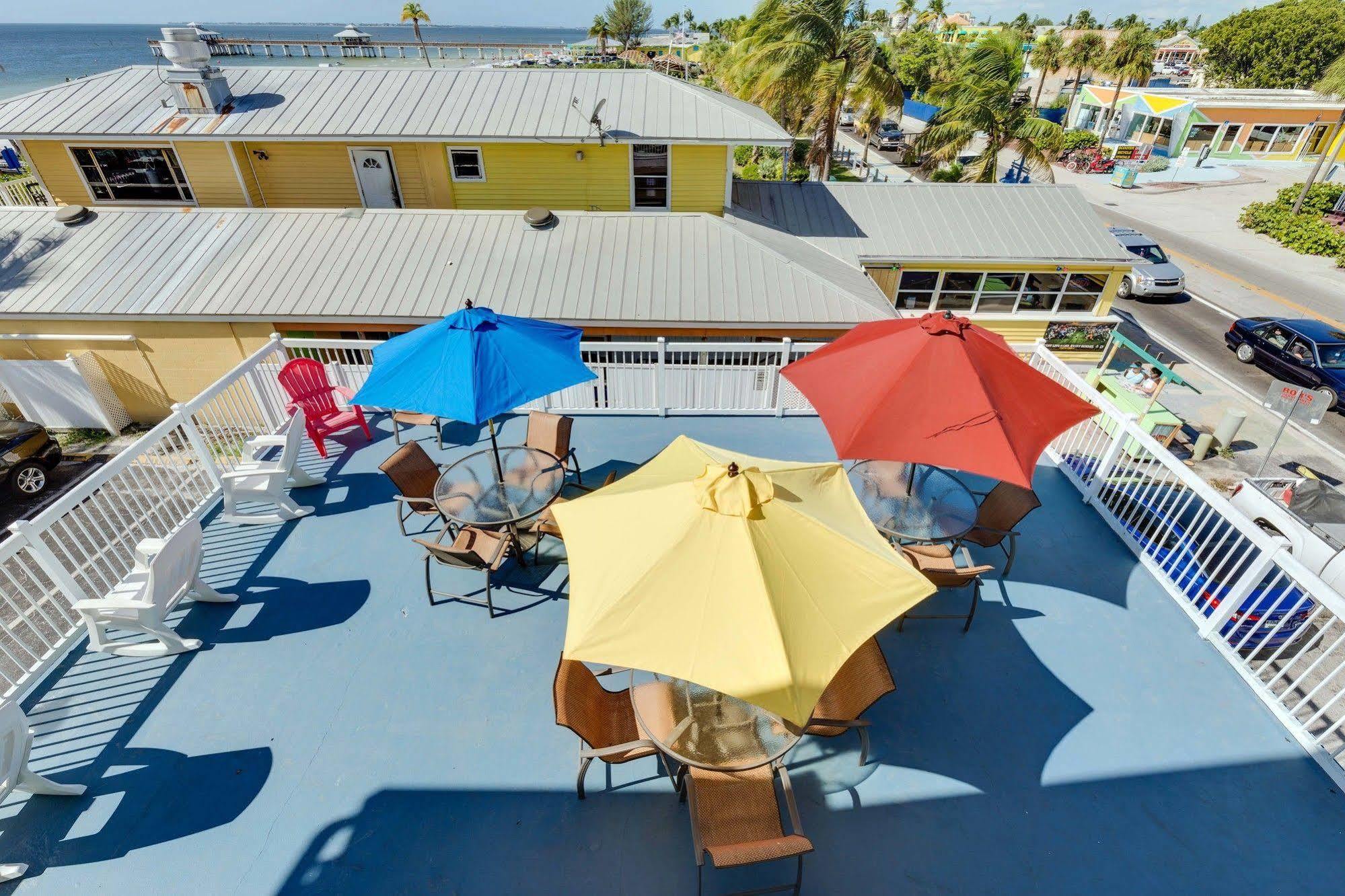 Pierview Hotel And Suites フォートマイヤーズビーチ エクステリア 写真