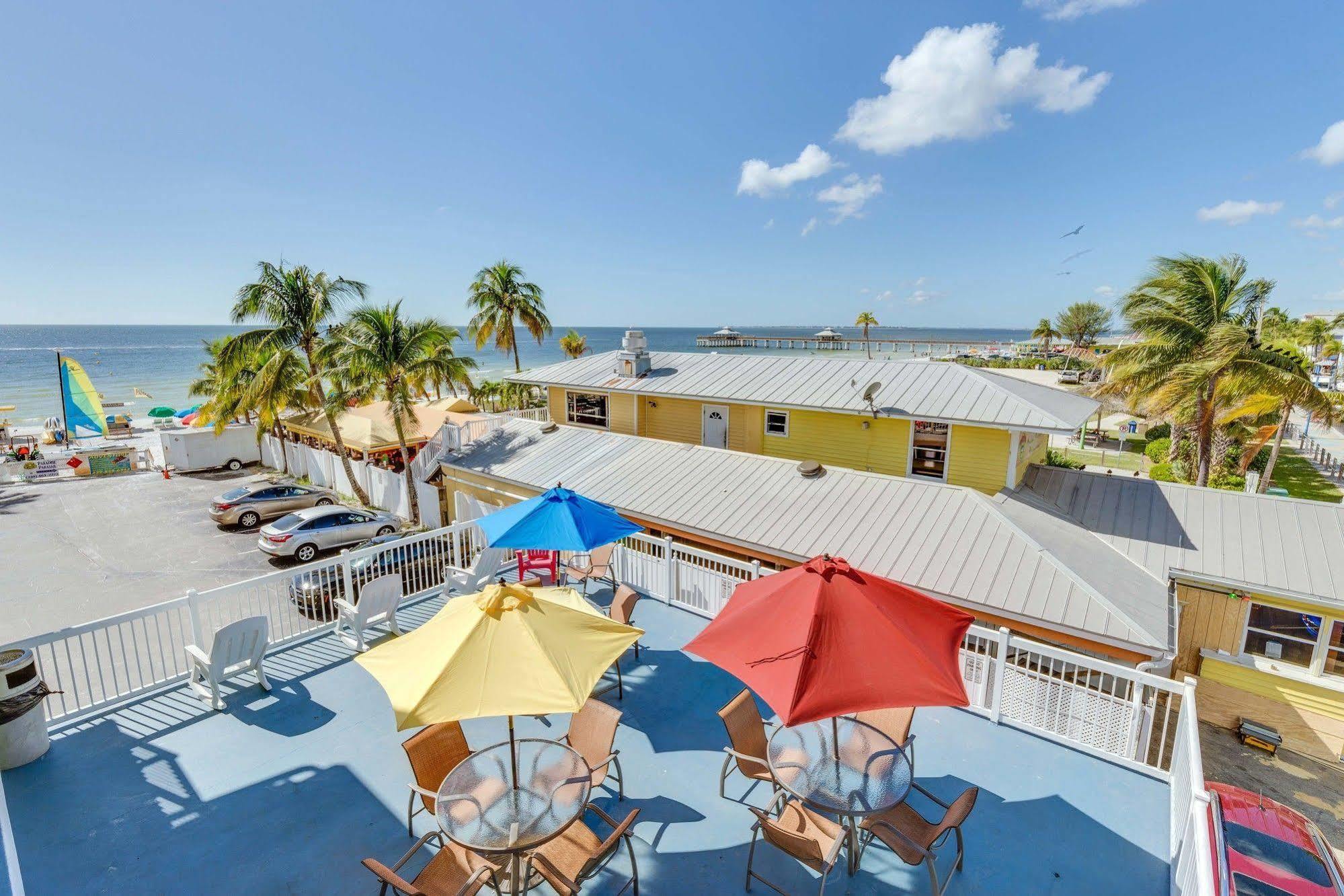 Pierview Hotel And Suites フォートマイヤーズビーチ エクステリア 写真