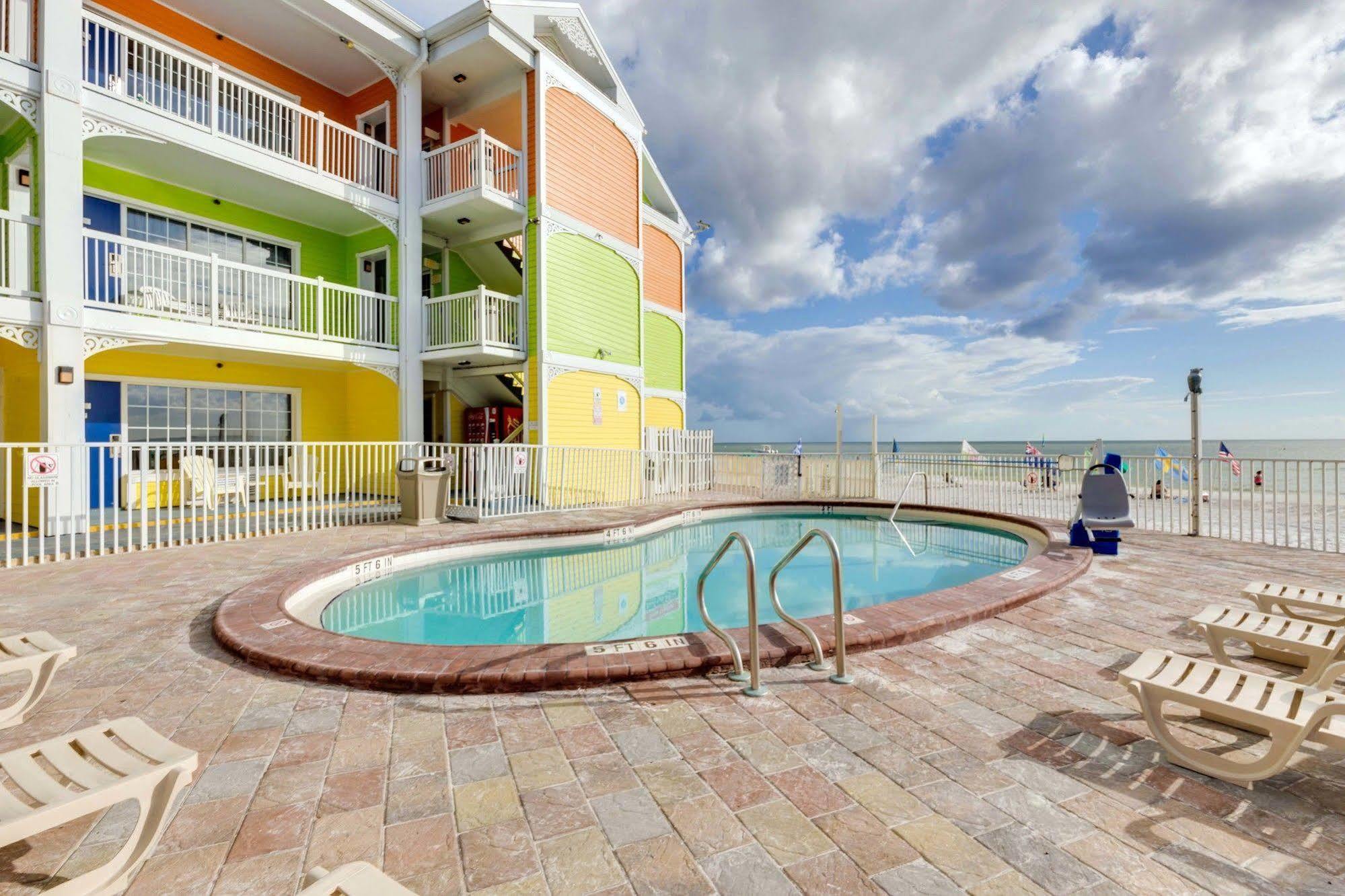 Pierview Hotel And Suites フォートマイヤーズビーチ エクステリア 写真